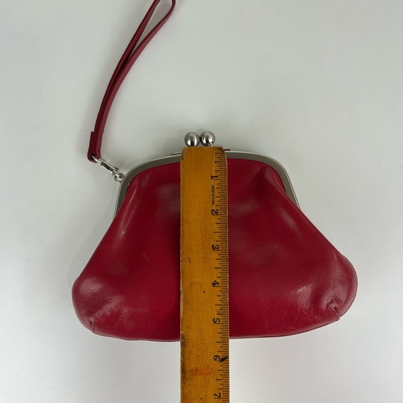 VINTAGE HOBO INTERNATIONAL RARE KISSLOCK MAGENTA WRISTLET - Picture 4 of 8
